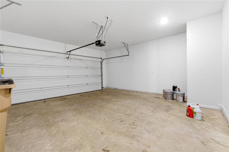 Spacious, unfurnished interior of a new home in Creekside, Dawsonville (Image 23). Spacious, unfurnished interior of a new home in Creekside, Dawsonville (Image 23).