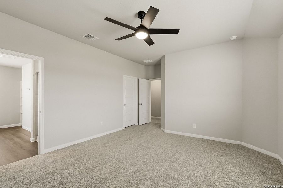 Spacious, unfurnished interior of a new home in Hickory Ridge, Elmendorf (Image 15).