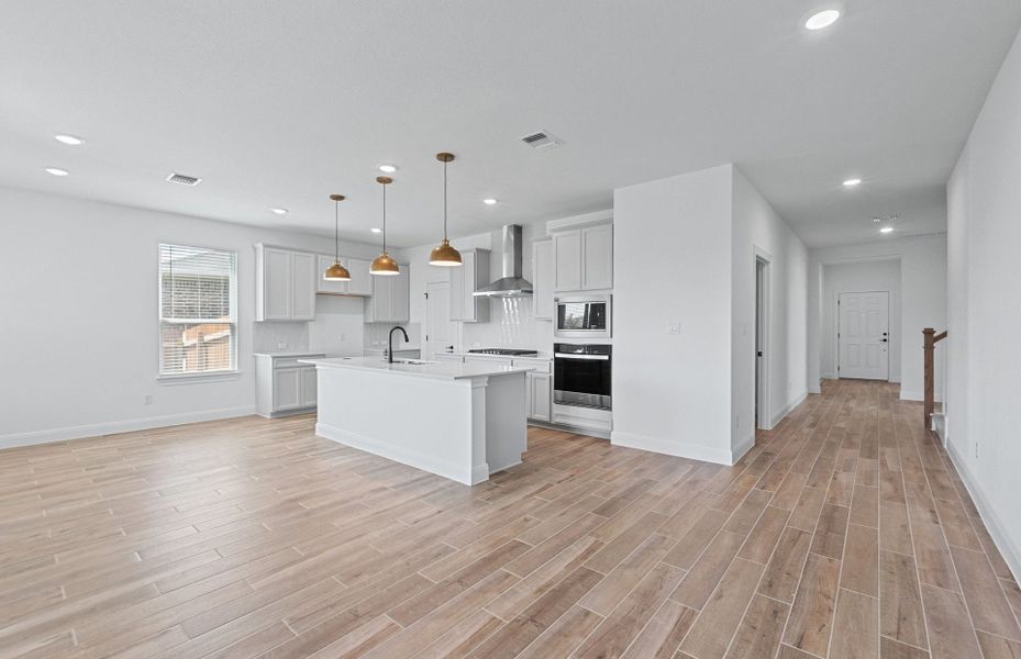 Spacious, unfurnished interior of a new home in Lagos, Manor (Image 28).