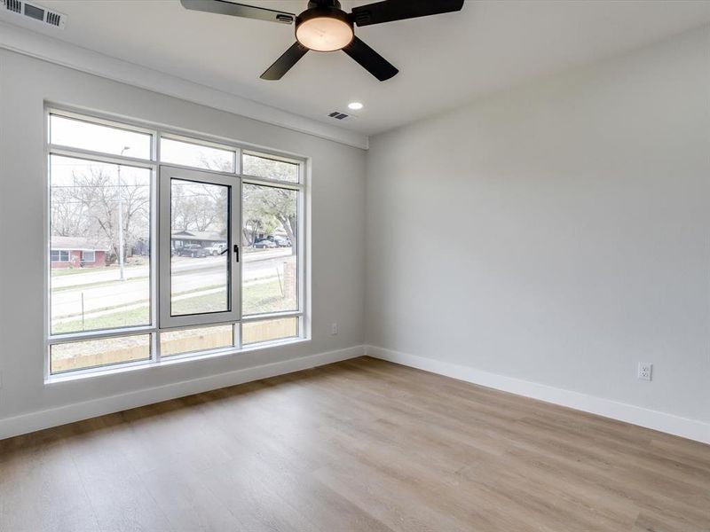Spacious, unfurnished interior of a new home in , Grand Prairie (Image 32).