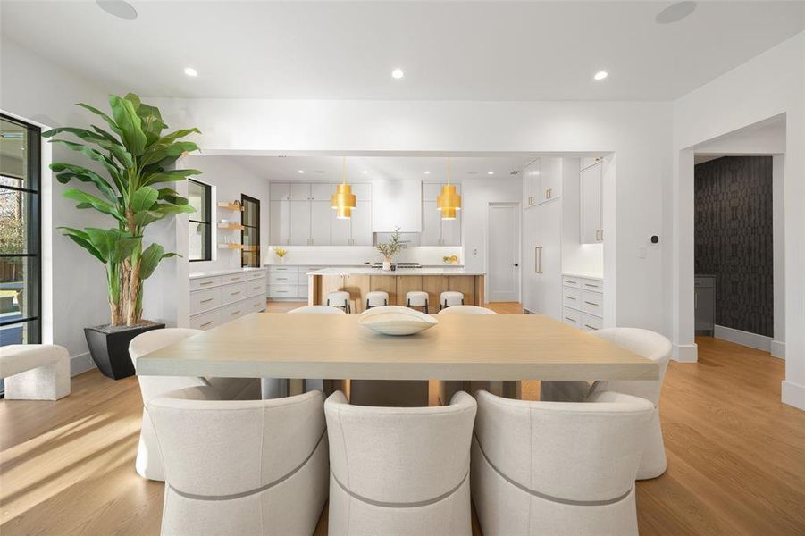 Furnished interior view inside a new home in , Dallas (Image 30).