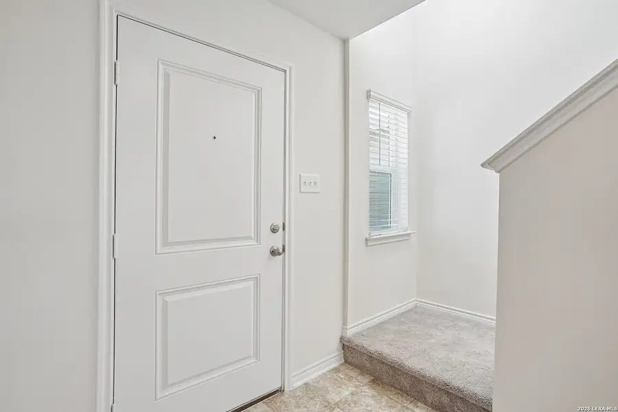 Spacious, unfurnished interior of a new home in Medina Crossing, Von Ormy (Image 24).