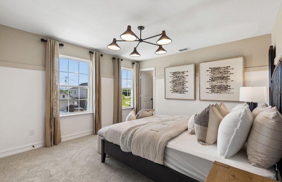 Representative furnished interior of a home built from the Sweetwater by Pulte Homes in Kings Way, Denton (Image 13).