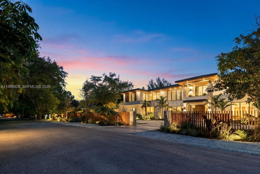 Image 89 of a home in .