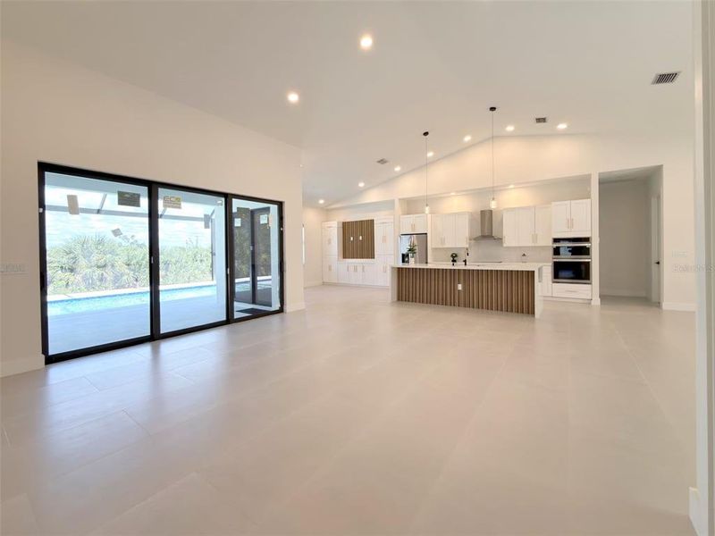 Spacious, unfurnished interior of a new home in , Port Charlotte (Image 20).