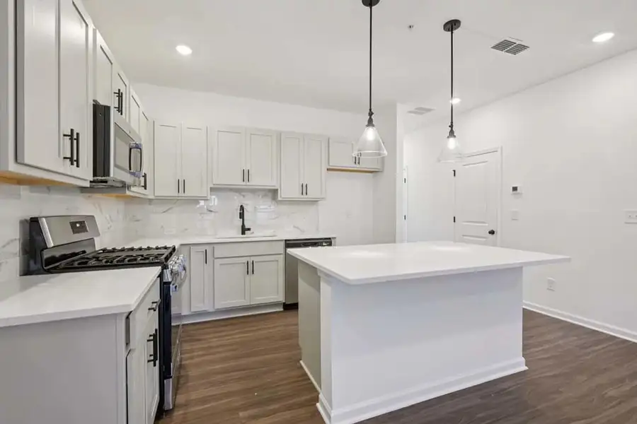 Kitchen featuring Artisan Collection Finishes