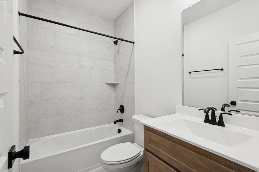 Furnished interior view inside a new home in Retreat at Oak Park, Houston (Image 3). Furnished interior view inside a new home in Retreat at Oak Park, Houston (Image 3).