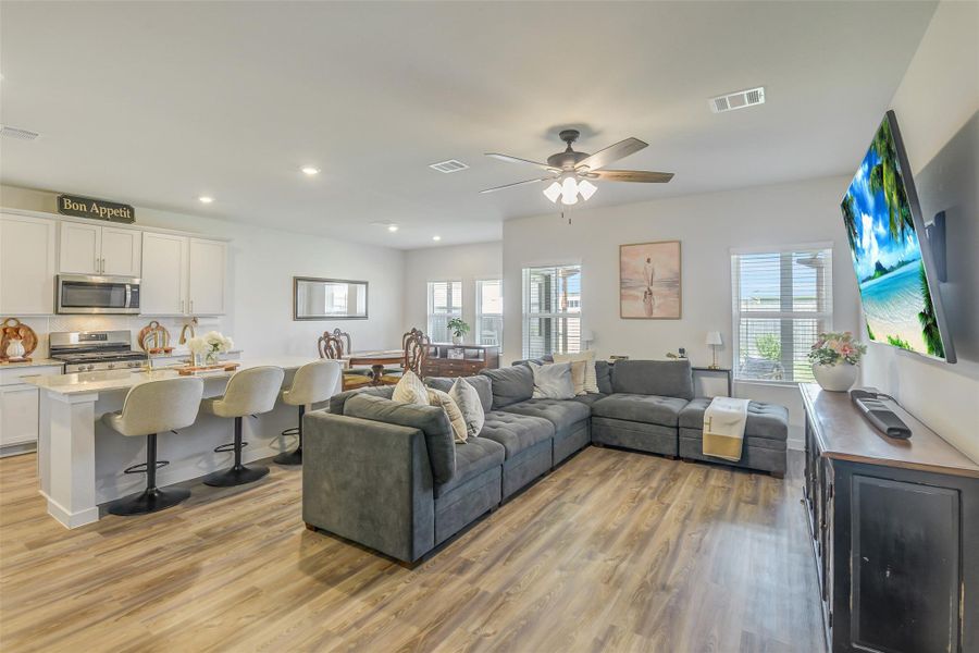 Furnished interior view inside a new home in Magnolia Springs, Montgomery (Image 7).