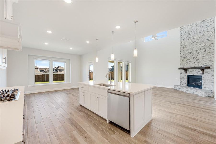 Furnished interior view inside a new home in Terracina, Rockwall (Image 9). Furnished interior view inside a new home in Terracina, Rockwall (Image 9).