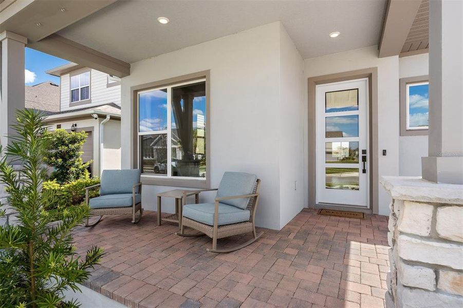 Exterior details and patio area of a home in Laureate Park, Orlando (Image 3).