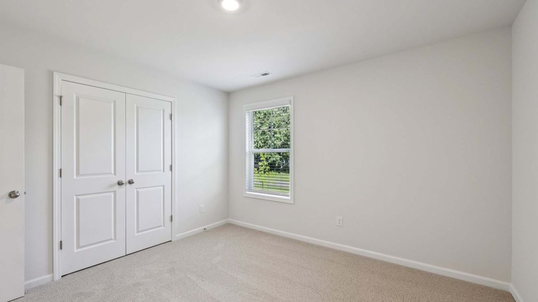 Spacious, unfurnished interior of a new home in Blackstone Bay Townhomes, Sherrills Ford (Image 18).