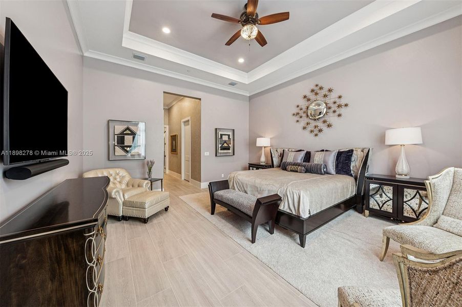 Furnished interior view inside a new home in , Palm Beach Gardens (Image 5).