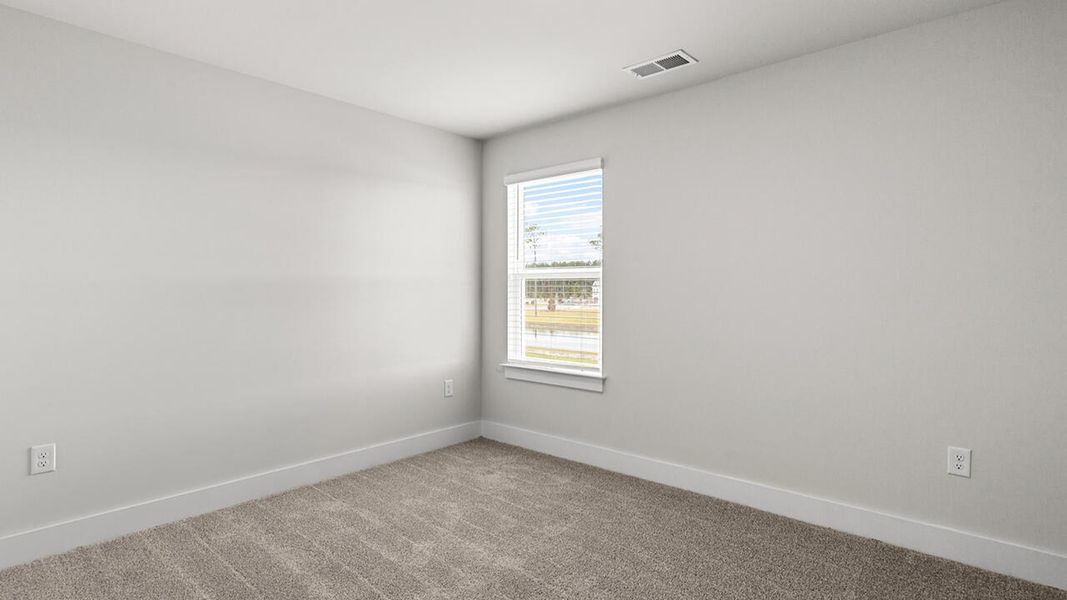 Spacious, unfurnished interior of a new home in Vineyard Trail, Jacksonville (Image 29).