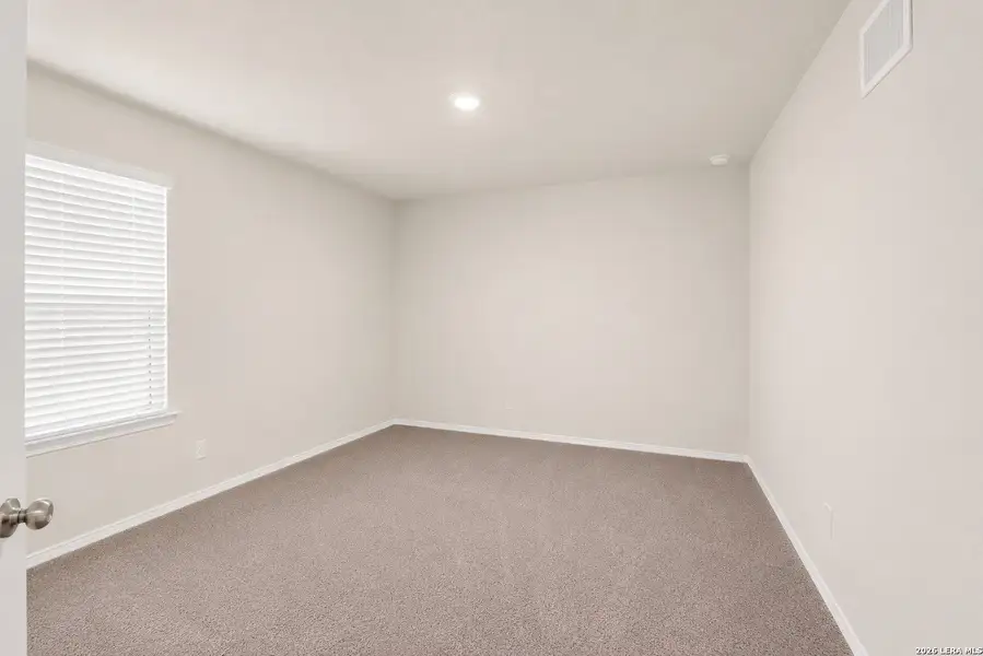 Spacious, unfurnished interior of a new home in The Links at River Bend, Floresville (Image 26). Spacious, unfurnished interior of a new home in The Links at River Bend, Floresville (Image 26).