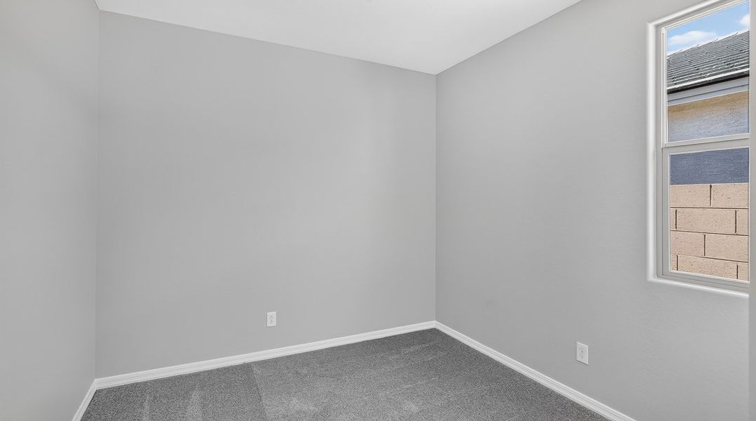 Spacious, unfurnished interior of a new home in Artisan at Asante, Surprise (Image 20).