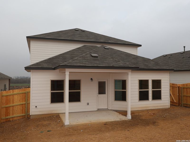 Exterior details and patio area of a home in Mesquite Ridge, San Antonio (Image 22).