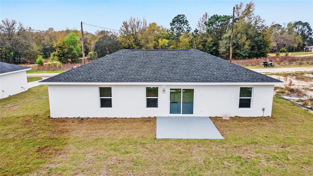Exterior details and patio area of a home in , Ocala (Image 4).