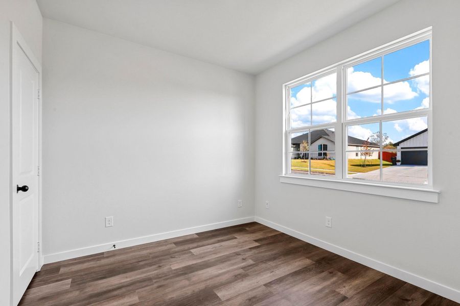 Representative unfurnished interior of a home built from the Garrison II by Cheldan Homes in Arbor Oaks, Boyd (Image 31).