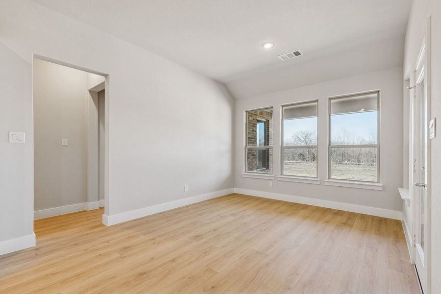 Representative unfurnished interior of a home built from the Halsted by Centre Living Homes in Ellis Ranch Estates, Waxahachie (Image 28).