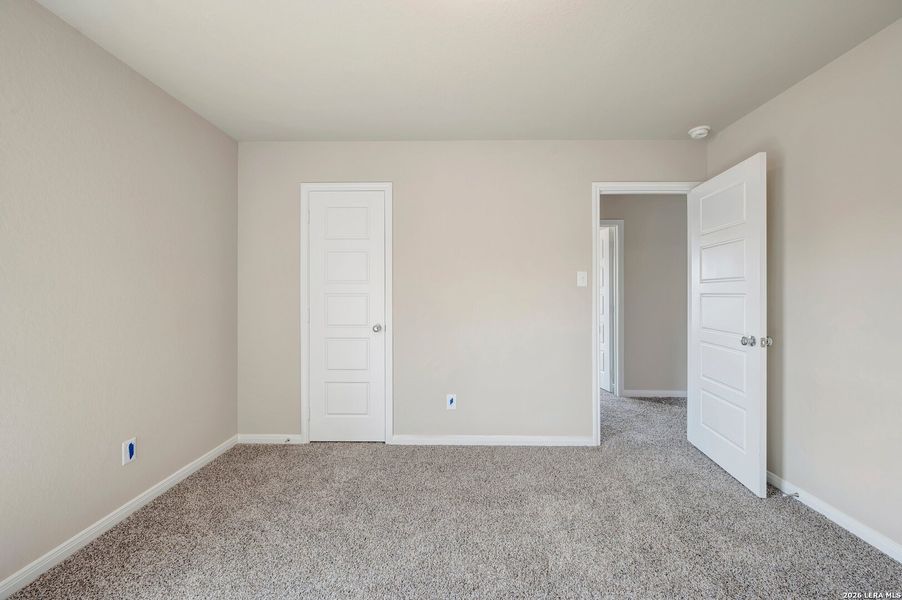Spacious, unfurnished interior of a new home in Agave, San Antonio (Image 40).