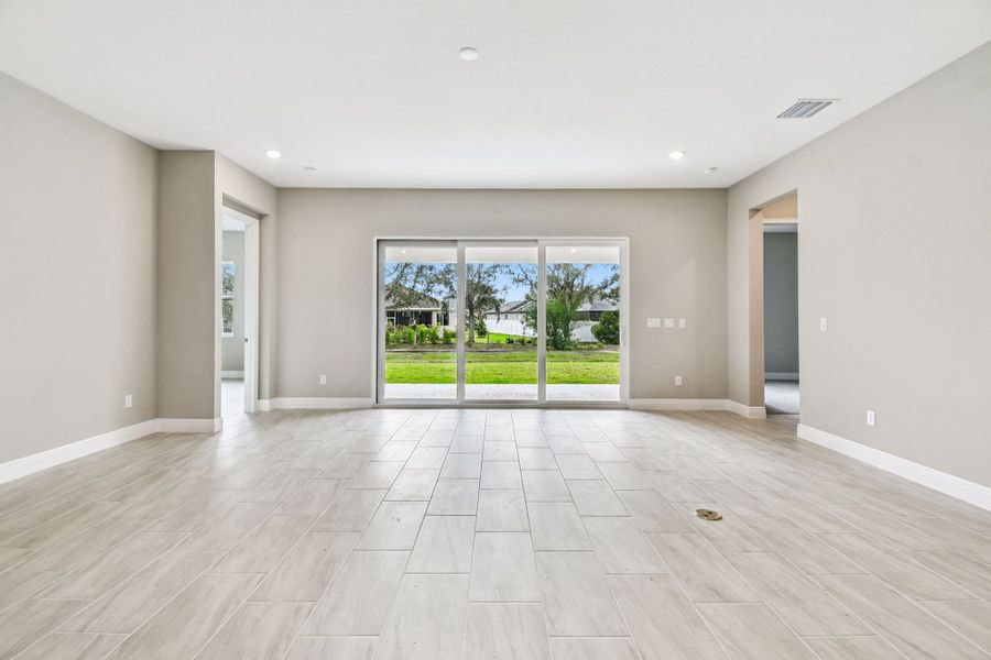 Spacious, unfurnished interior of a new home in River Preserve Estates, Parrish (Image 71).