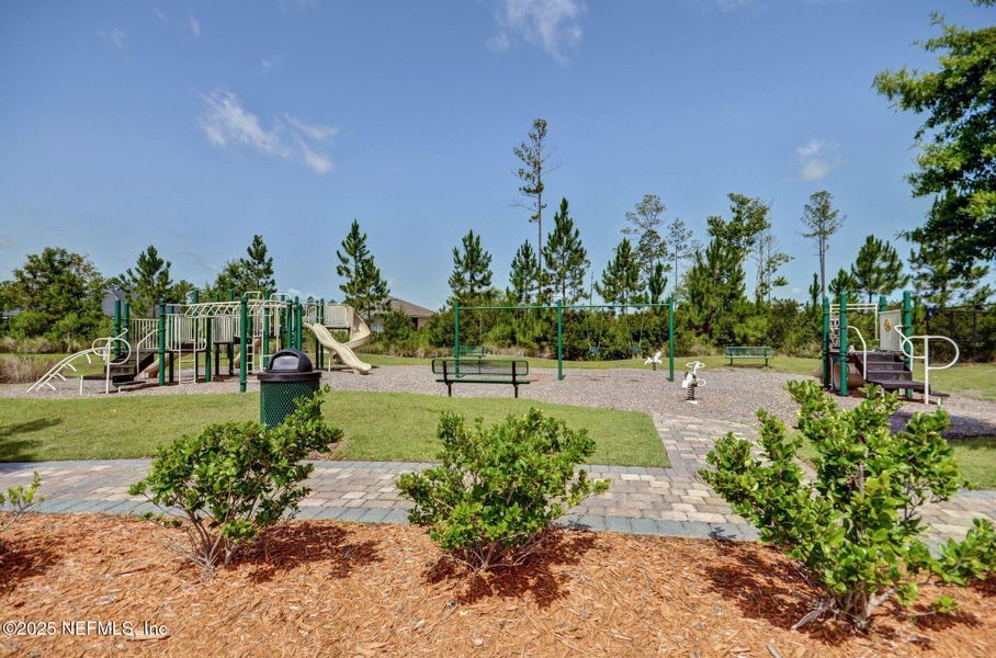 Community amenities in River Glen, Yulee (Image 42). Community amenities in River Glen, Yulee (Image 42).