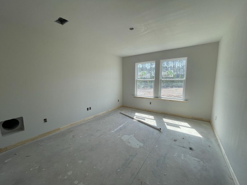 Spacious, unfurnished interior of a new home in Hammock Walk at Nexton, Summerville (Image 9).