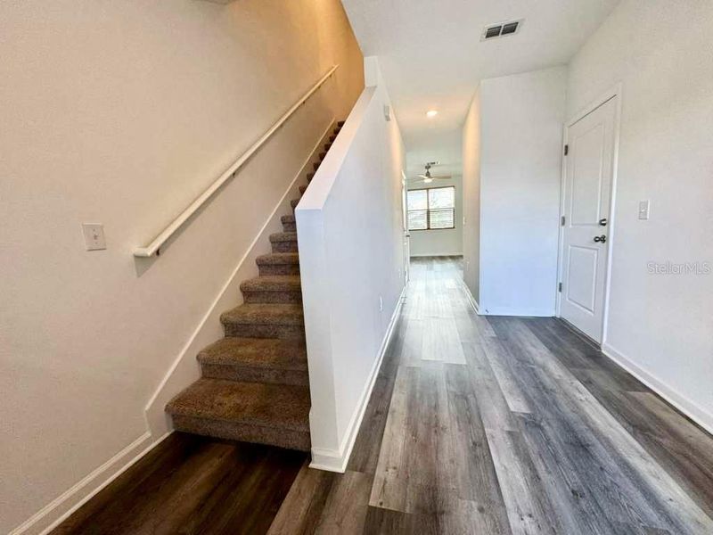 Spacious, unfurnished interior of a new home in , St. Cloud (Image 8).
