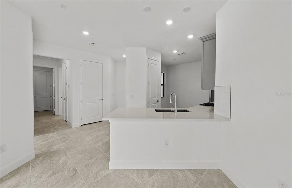 Spacious, unfurnished interior of a new home in , Lakewood Ranch (Image 20). Spacious, unfurnished interior of a new home in , Lakewood Ranch (Image 20).