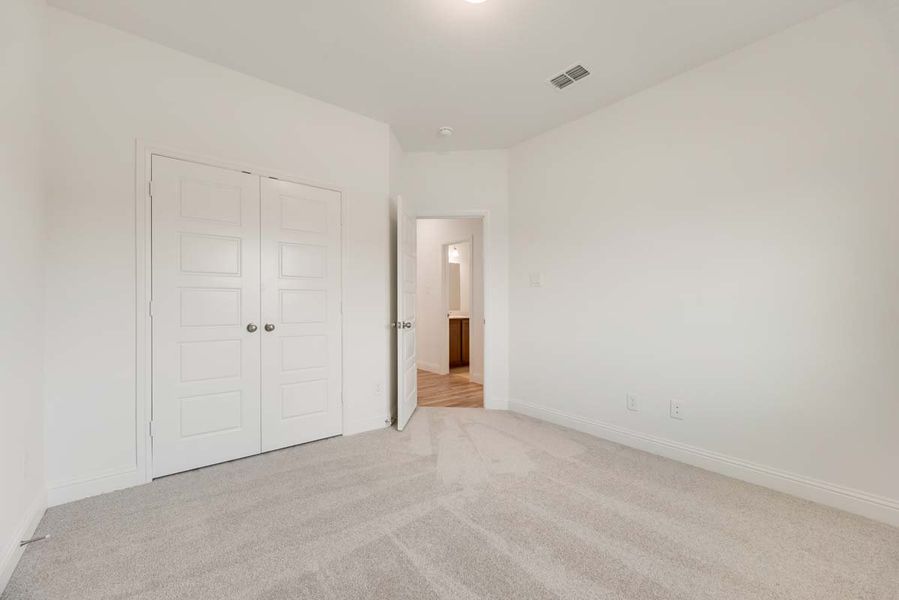 Representative unfurnished interior of a home built from the Mulberry by Pacesetter Homes in Elevon, Lavon (Image 28).