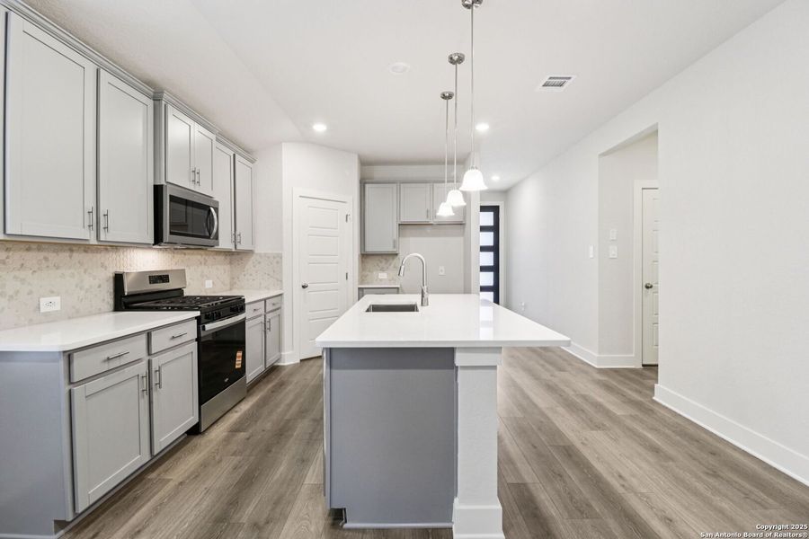 Furnished interior view inside a new home in Scenic Crest - Premier Series, Boerne (Image 7). Furnished interior view inside a new home in Scenic Crest - Premier Series, Boerne (Image 7).