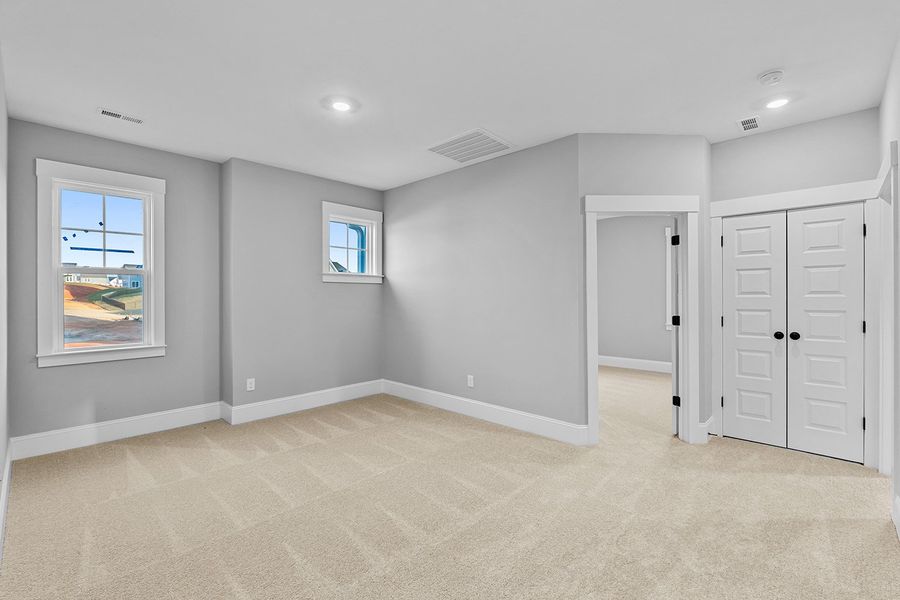 Spacious, unfurnished interior of a new home in Hanes Lake, Winston-Salem (Image 36).