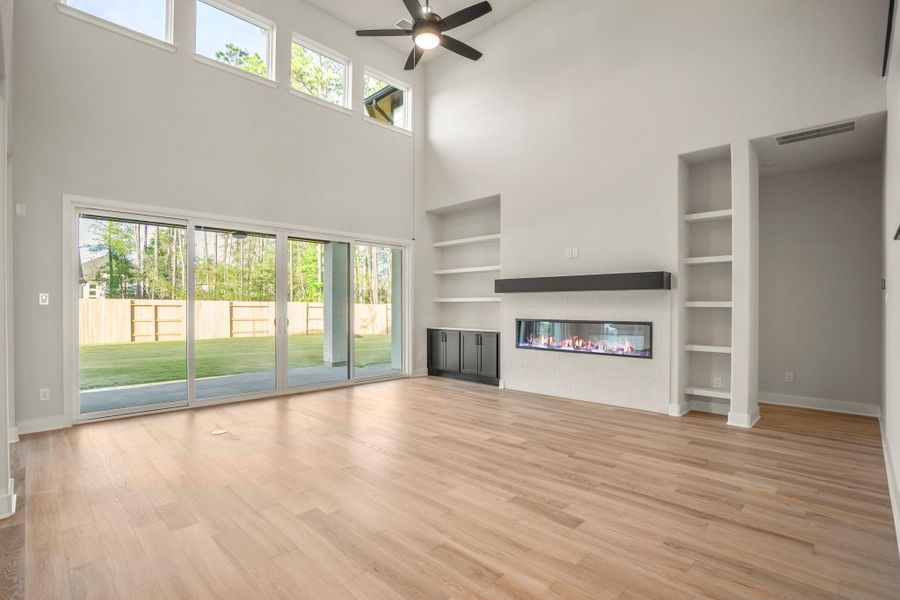 Spacious, unfurnished interior of a new home in ARTAVIA 70′ Lots, Conroe (Image 22).