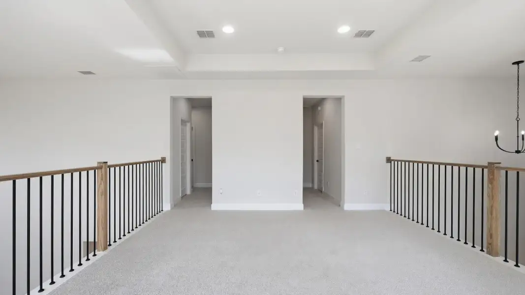Spacious, unfurnished interior of a new home in Eliana, McKinney (Image 20).