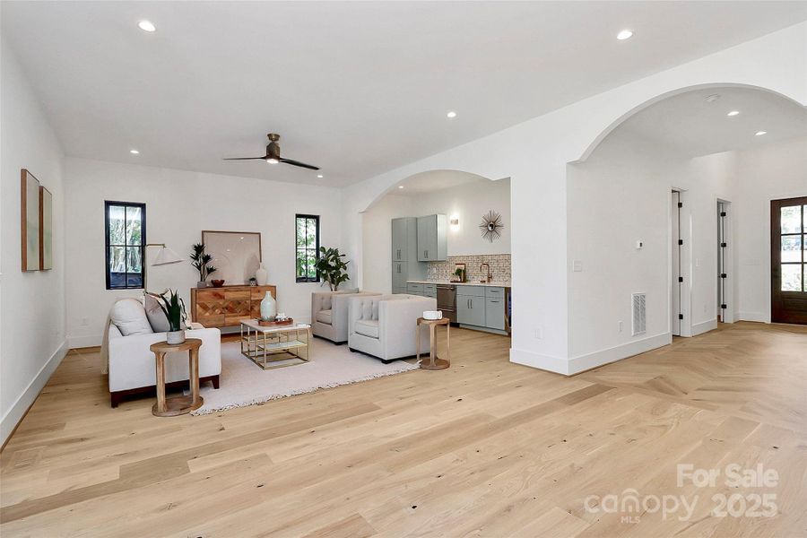 Image 44 of a home in .