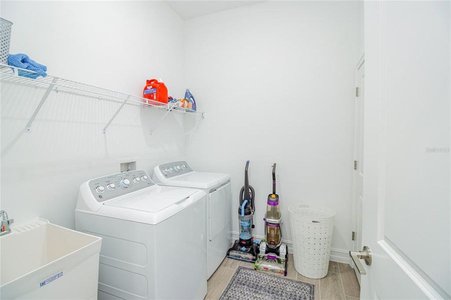 Furnished interior view inside a new home in Triple Creek: The Executives, Riverview (Image 8).