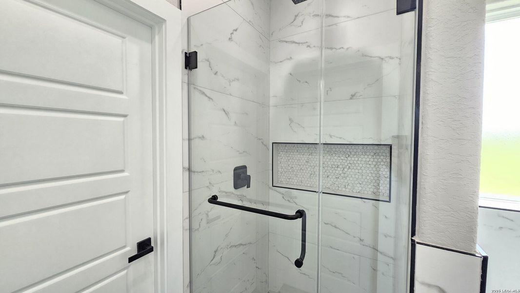 Close-up of interior finishes inside a home in , Atascosa (Image 17).