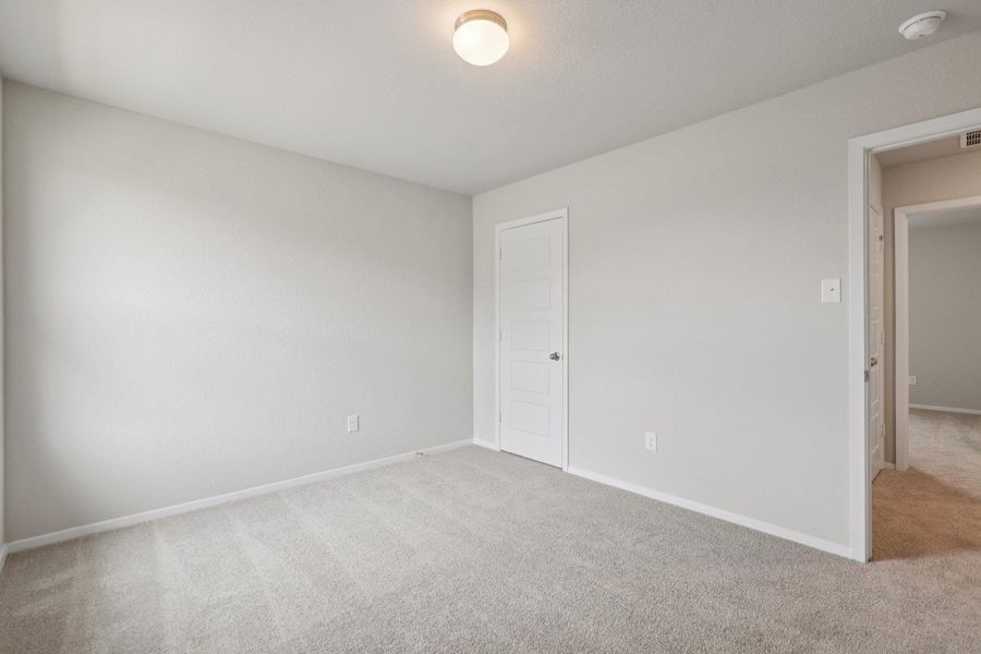Spacious, unfurnished interior of a new home in Hymeadow, Maxwell (Image 26).