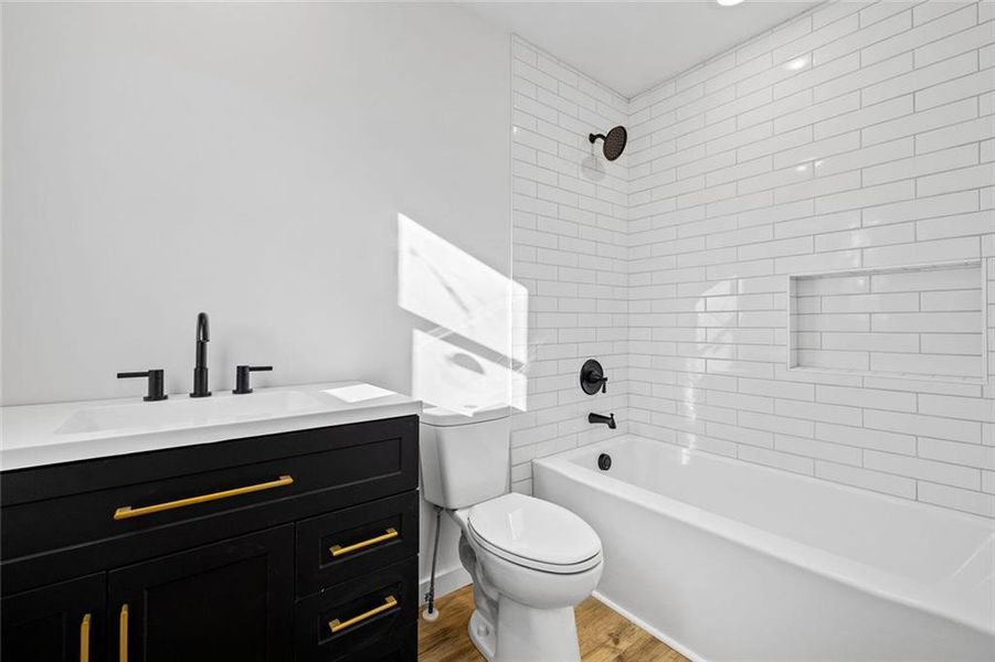 Furnished interior view inside a new home in , Gainesville (Image 3).