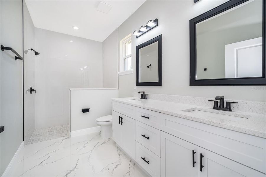 Furnished interior view inside a new home in , Orlando (Image 6).