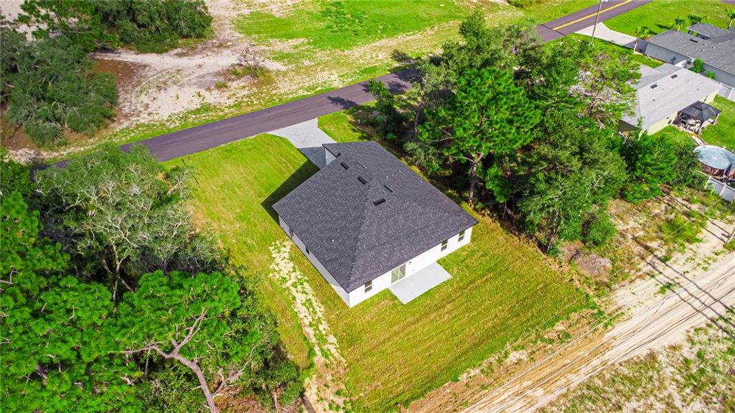 Exterior details and patio area of a home in , Ocala (Image 4).