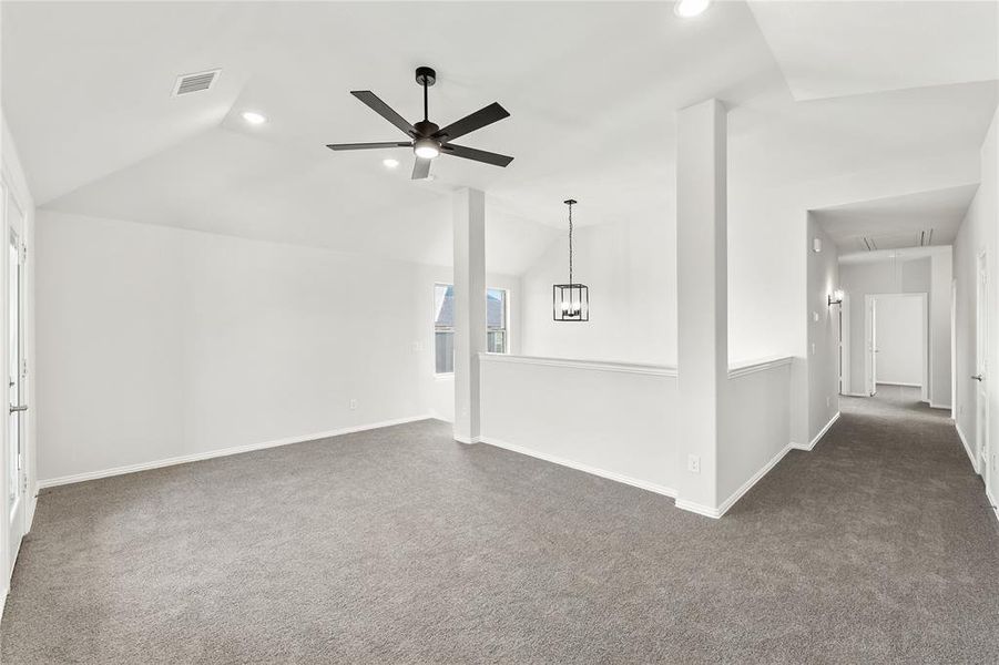 Spacious, unfurnished interior of a new home in Sable Creek, Sanger (Image 36).