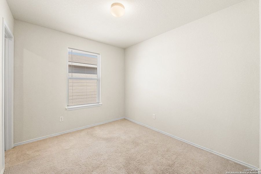 Spacious, unfurnished interior of a new home in Cinco Lakes, San Antonio (Image 40). Spacious, unfurnished interior of a new home in Cinco Lakes, San Antonio (Image 40).