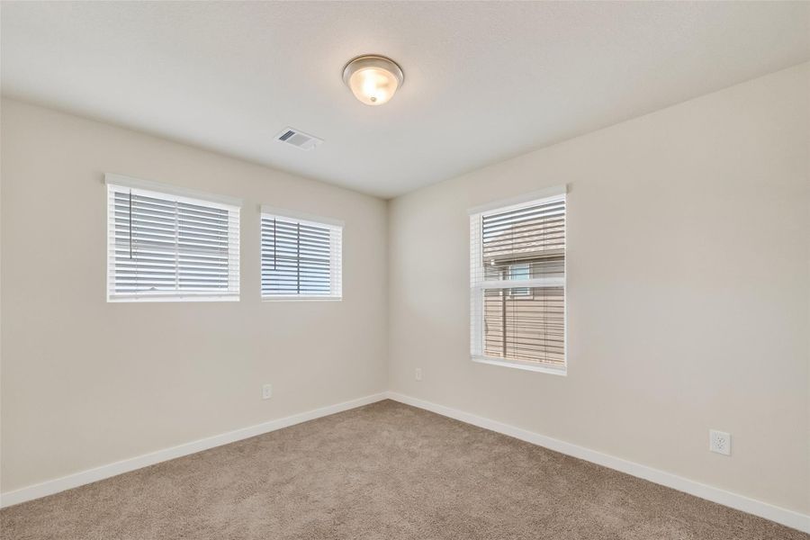 Spacious, unfurnished interior of a new home in Heights of Barbers Hill, Baytown (Image 20).