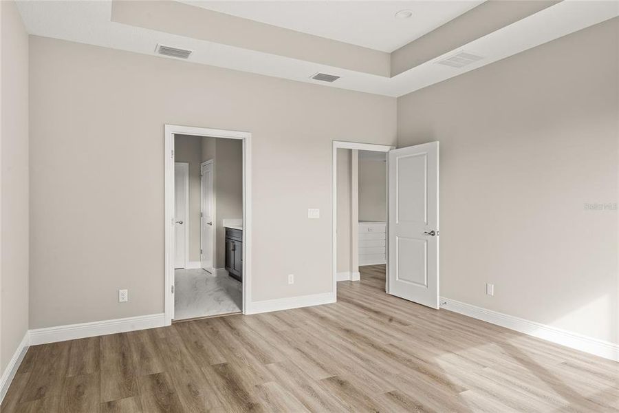 Spacious, unfurnished interior of a new home in , Groveland (Image 17).