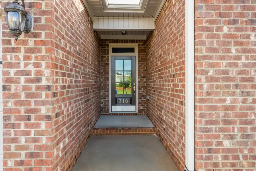 Representative exterior details of a home built from the Ellington by Keystone Homes NC in Weybridge, Burlington (Image 3).