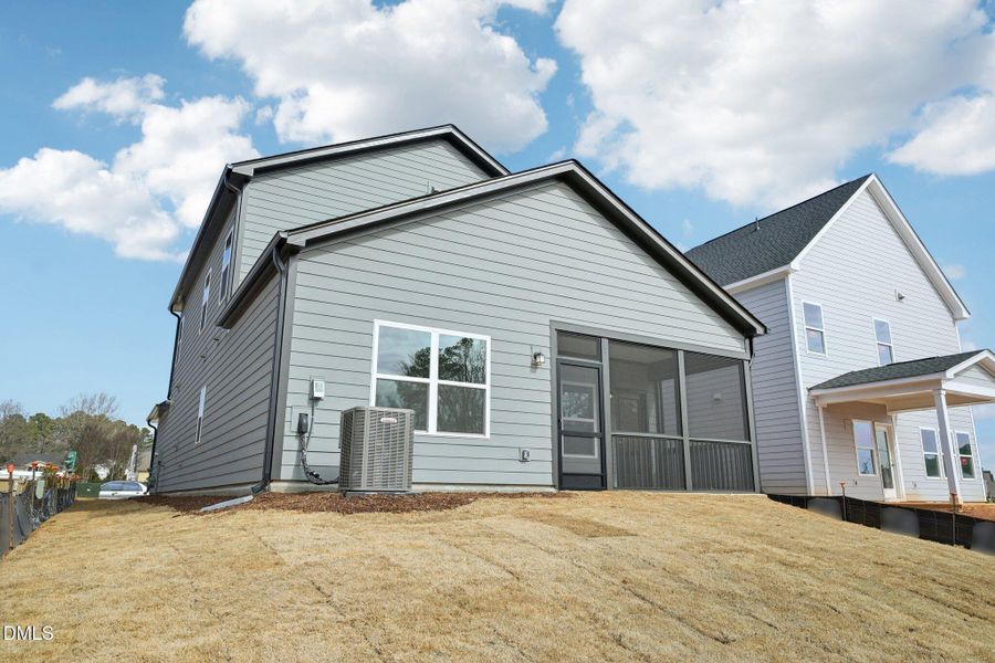 47-web-or-mls-Emeline Wy-S2402-040