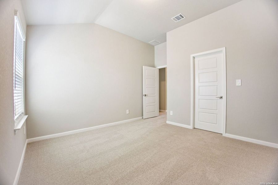 Spacious, unfurnished interior of a new home in , San Antonio (Image 45).