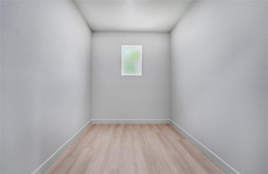 Spacious, unfurnished interior of a new home in , Orlando (Image 34).