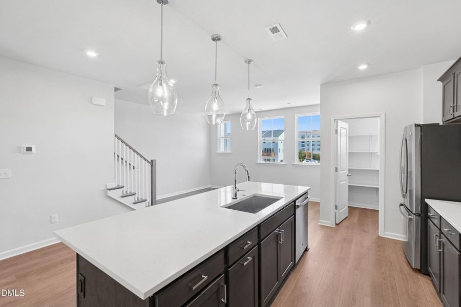 Twinleaf Townes 75_Kitchen 3_10.23.25_we